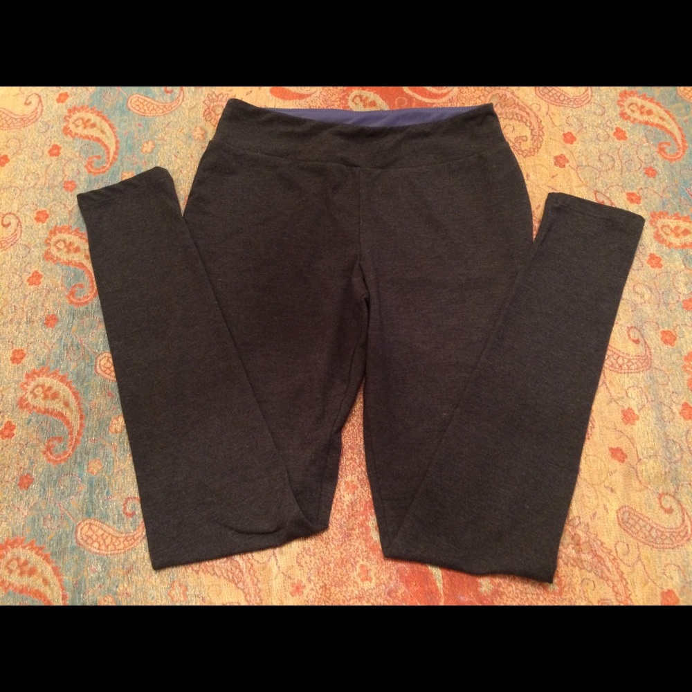The girls leggings